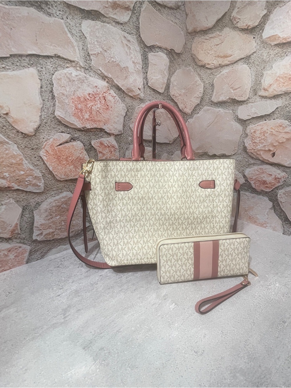 Michael Kors Rose Pink Center Stripe Legacy Hamilton Satchel & Matching Wallet - Picture 4 of 14